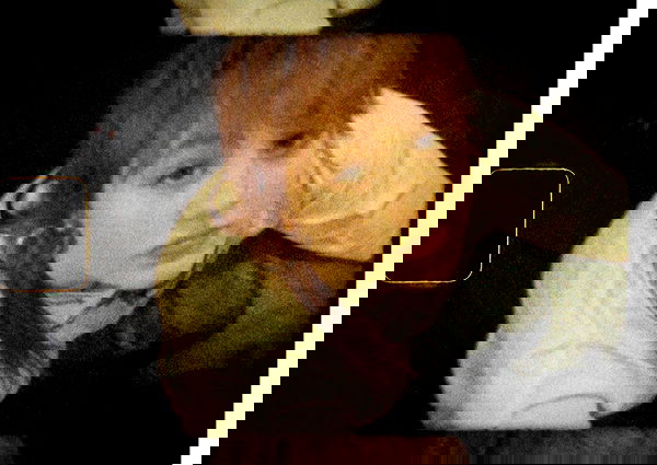 _femalien image ~ Altpins