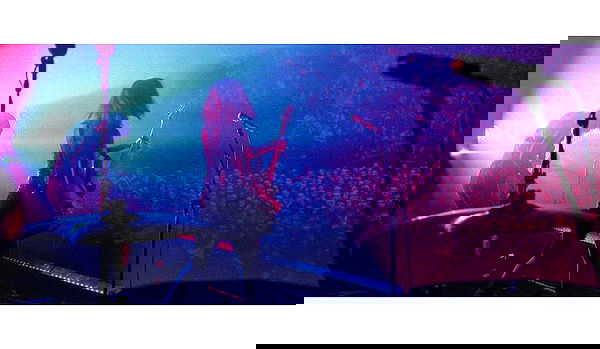 _femalien image ~ Altpins