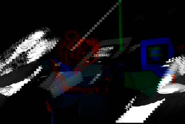 _femalien image ~ Altpins