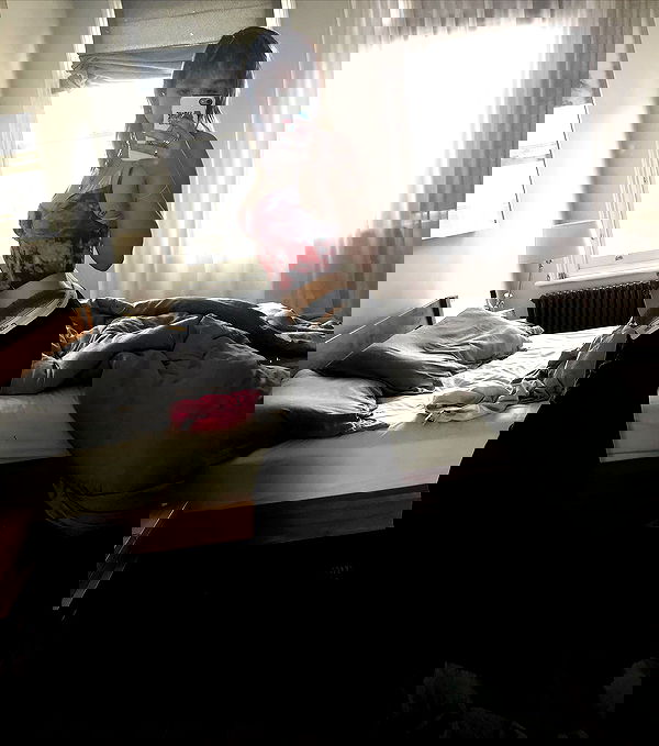 _femalien image ~ Altpins