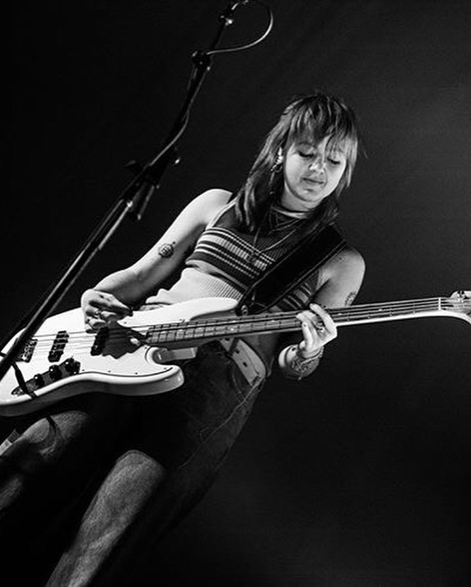 _femalien instagram image archive image