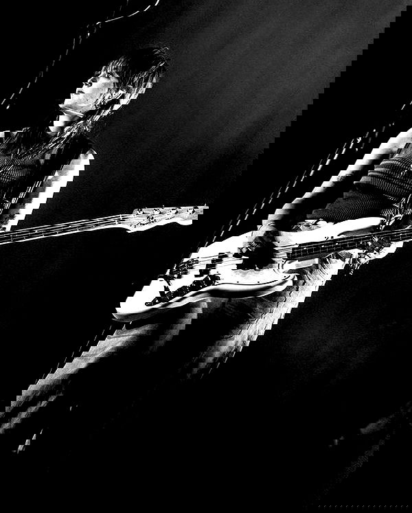 _femalien image ~ Altpins