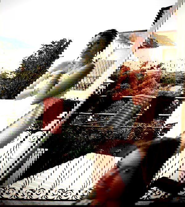 _femalien image ~ Altpins