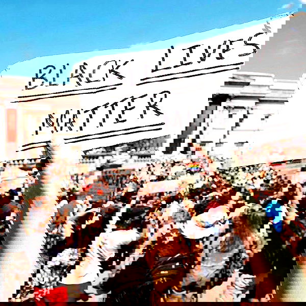 _femalien image ~ Altpins