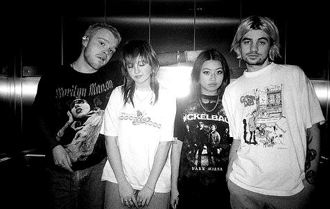 _femalien image ~ Altpins