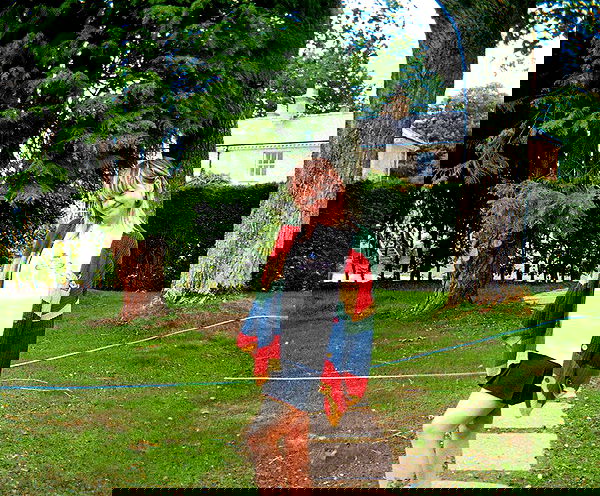 _femalien image ~ Altpins