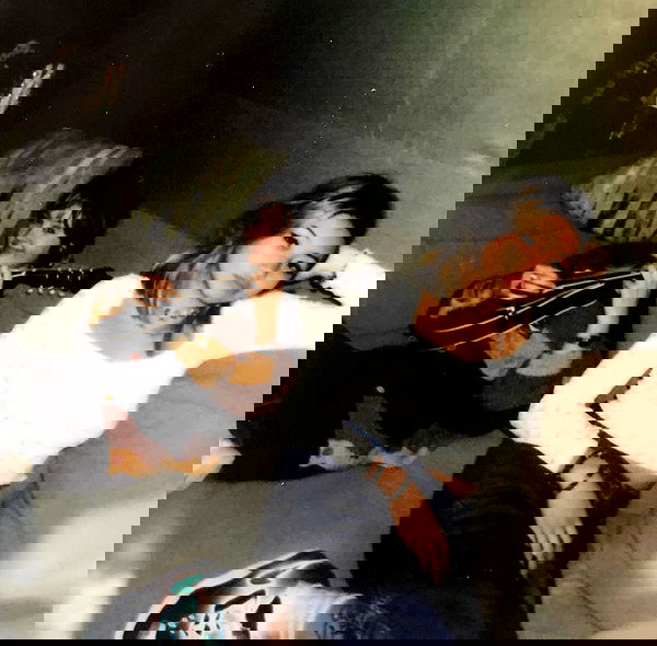 _femalien image ~ Altpins