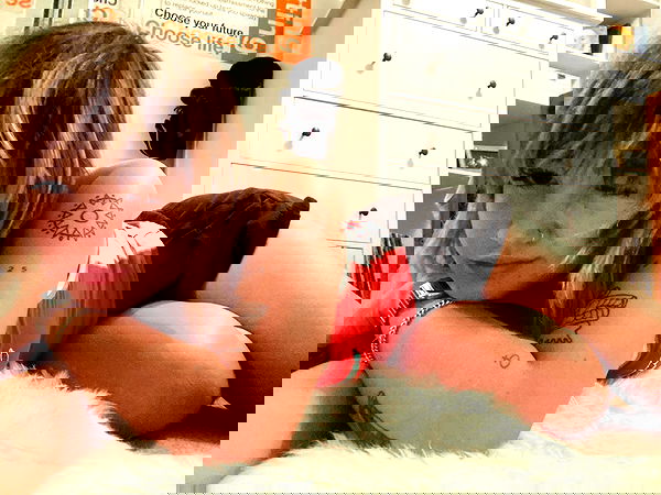 _femalien image ~ Altpins