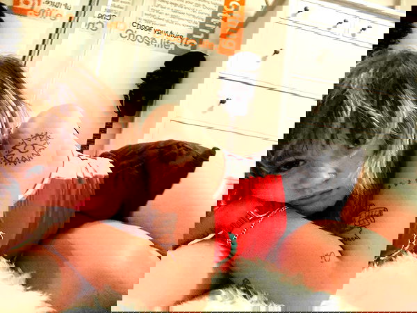 _femalien image ~ Altpins