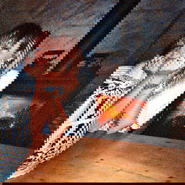 _femalien image ~ Altpins