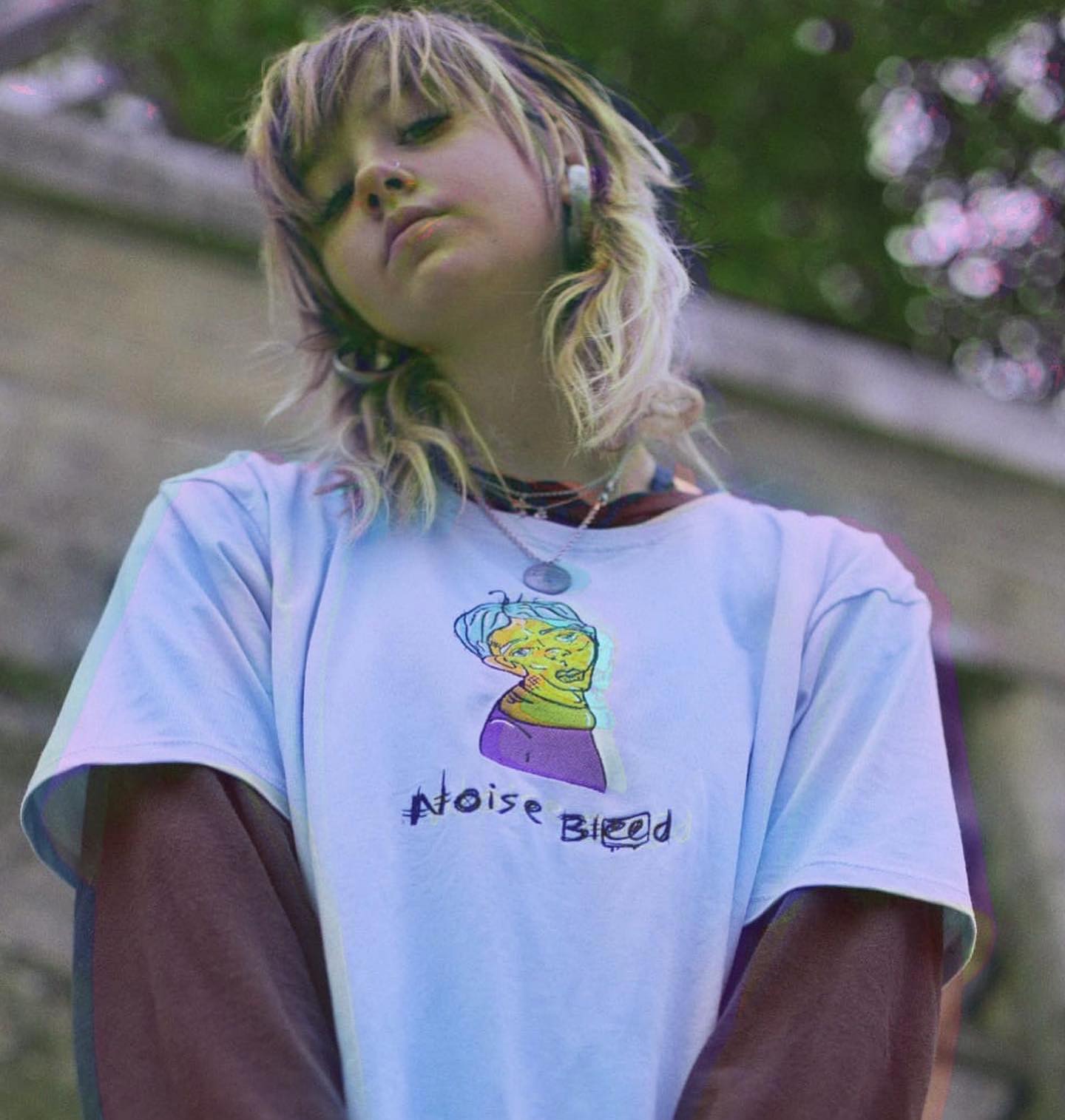 _femalien instagram image archive image