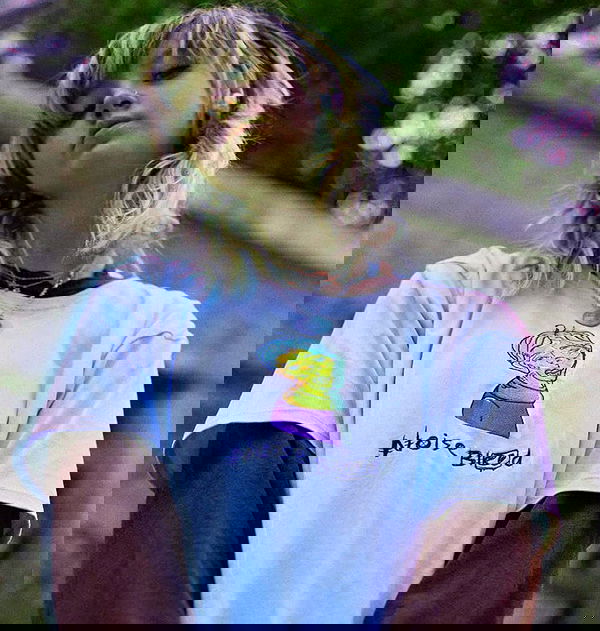 _femalien image ~ Altpins