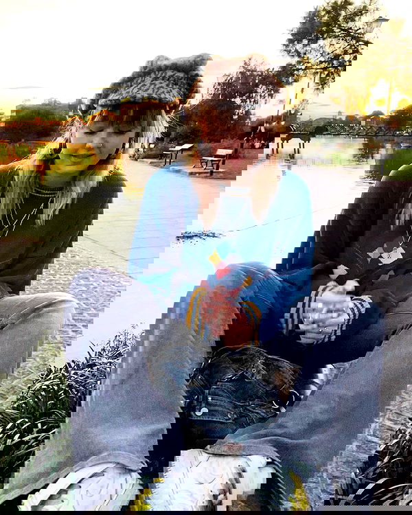 _femalien image ~ Altpins