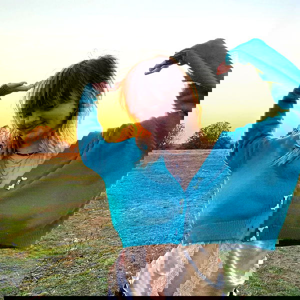 _femalien image ~ Altpins