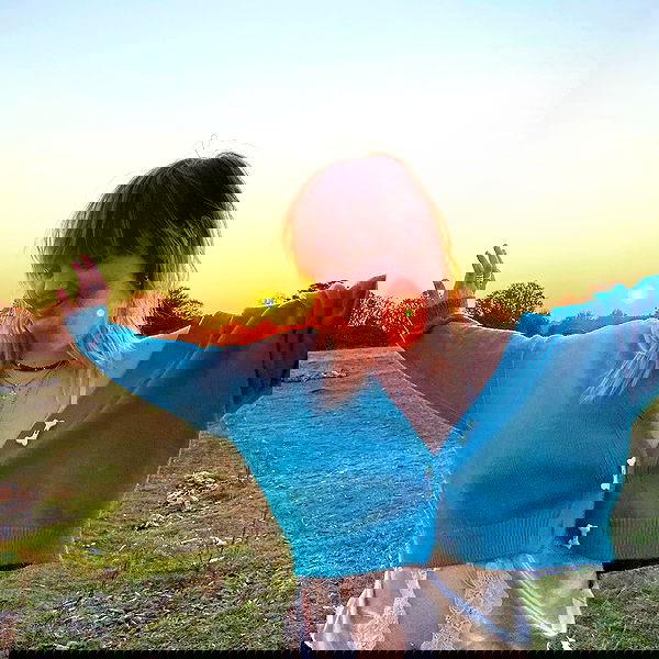 _femalien image ~ Altpins