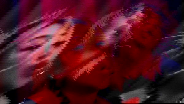 _femalien image ~ Altpins