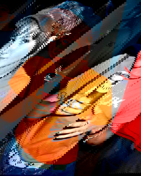 _femalien image ~ Altpins