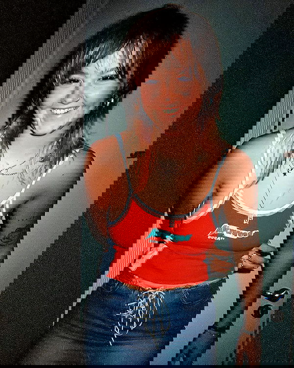 _femalien image ~ Altpins