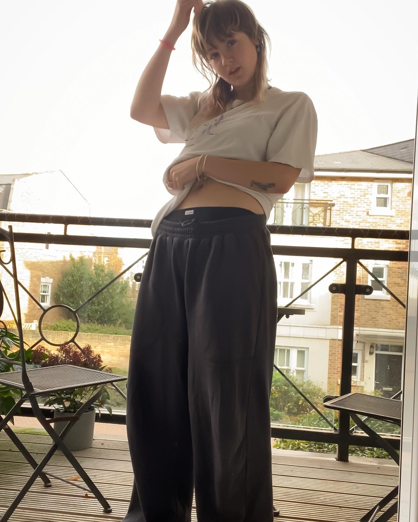 _femalien instagram image archive image