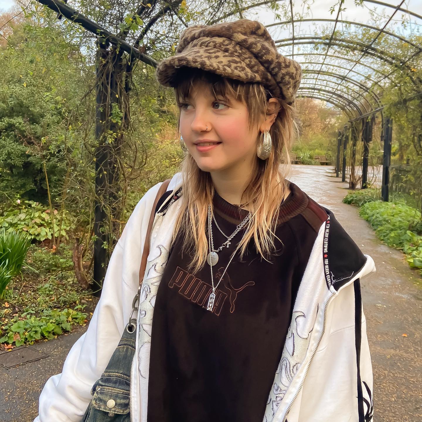 _femalien instagram image archive image