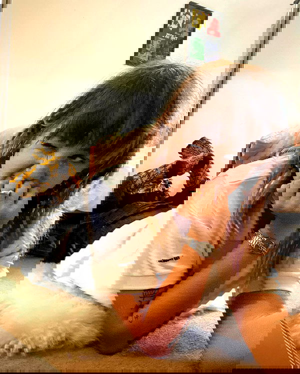 _femalien image ~ Altpins