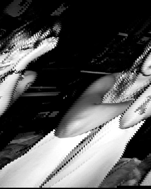 _femalien image ~ Altpins