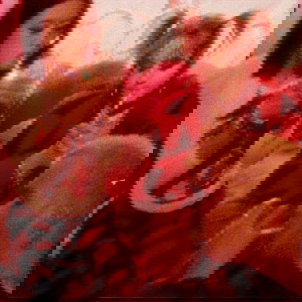 _femalien image ~ Altpins