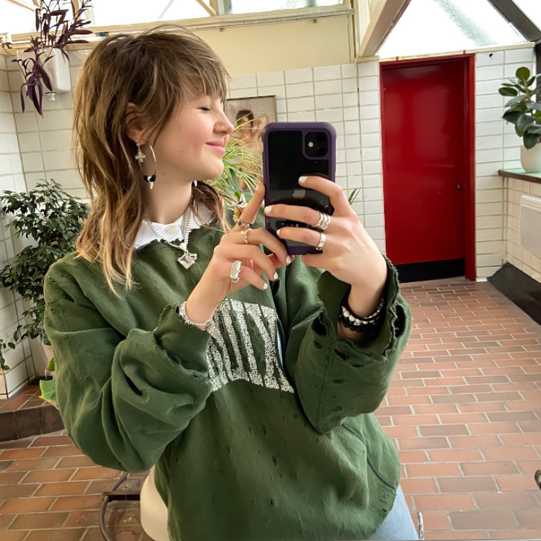 _femalien instagram image archive image