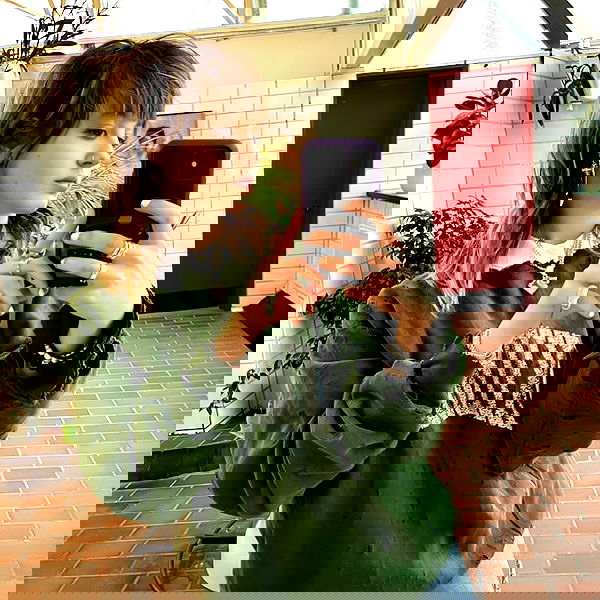 _femalien image ~ Altpins