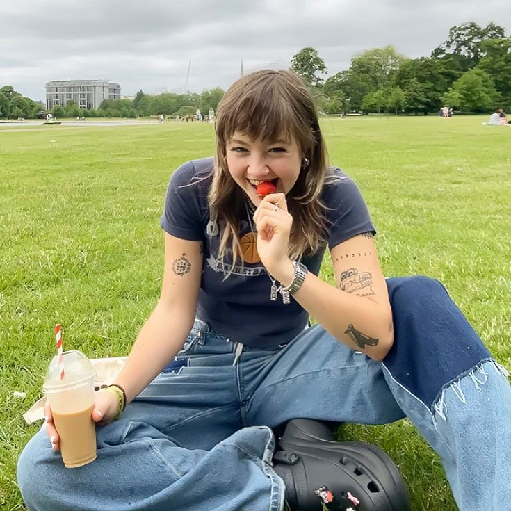 _femalien instagram image archive image