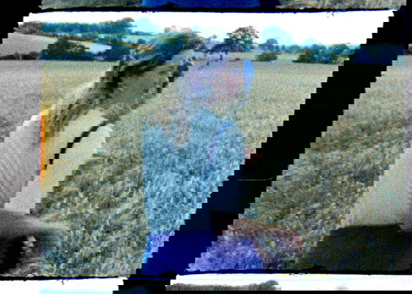 _femalien image ~ Altpins