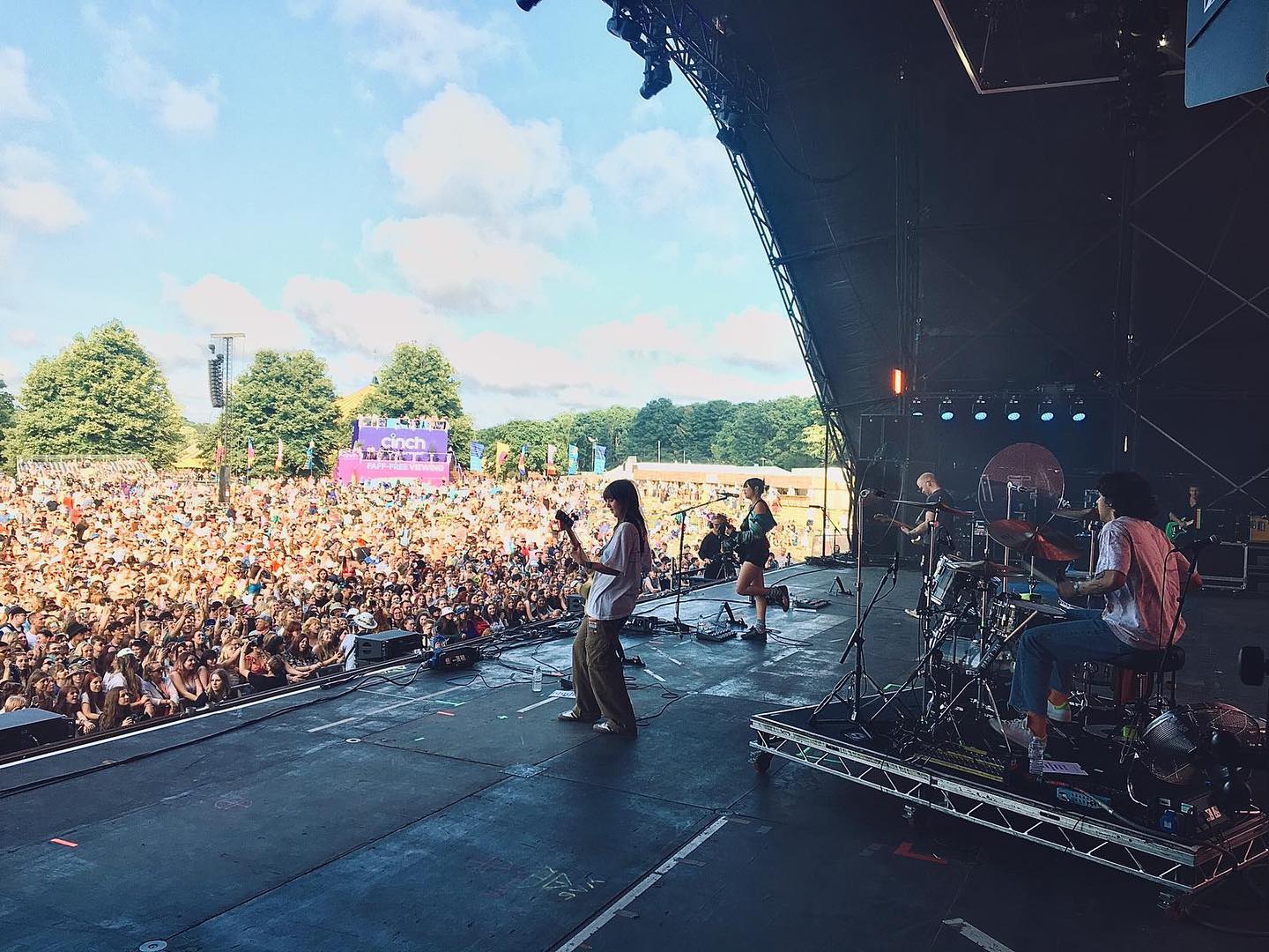 _femalien instagram image archive image