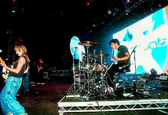 _femalien image ~ Altpins