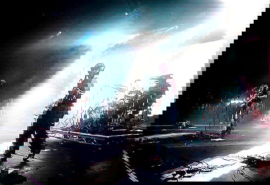 _femalien image ~ Altpins