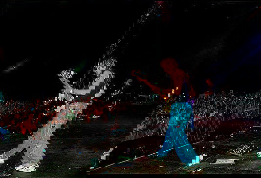 _femalien image ~ Altpins