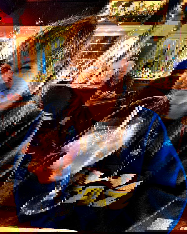 _femalien _femalien archive image