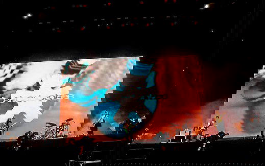 _femalien _femalien archive image