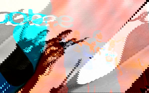 _femalien _femalien archive image