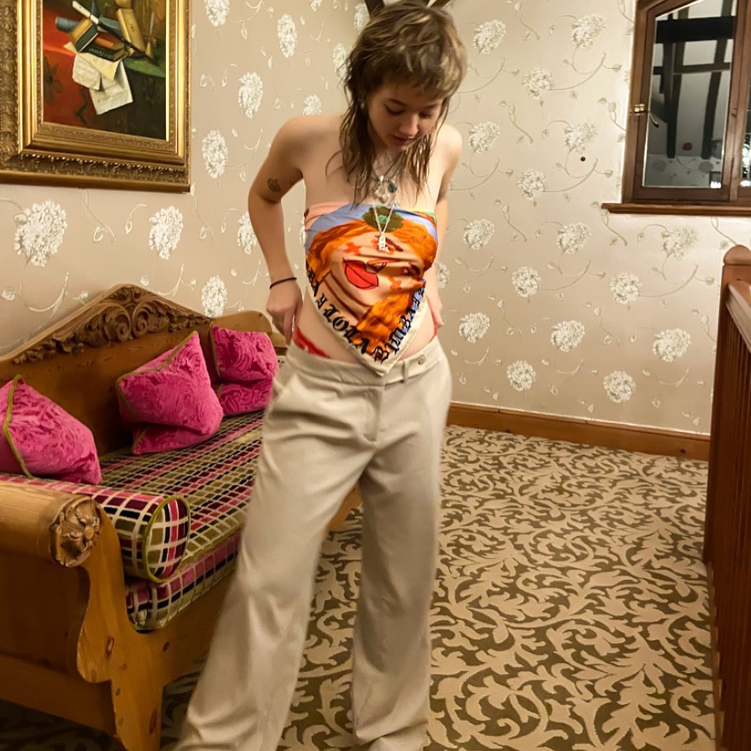 _femalien instagram image archive image