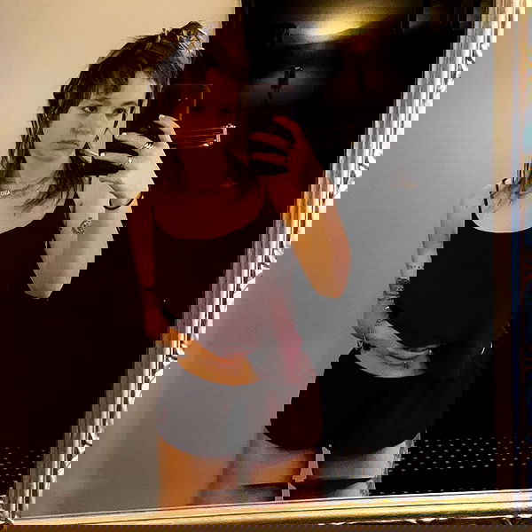 _femalien image ~ Altpins