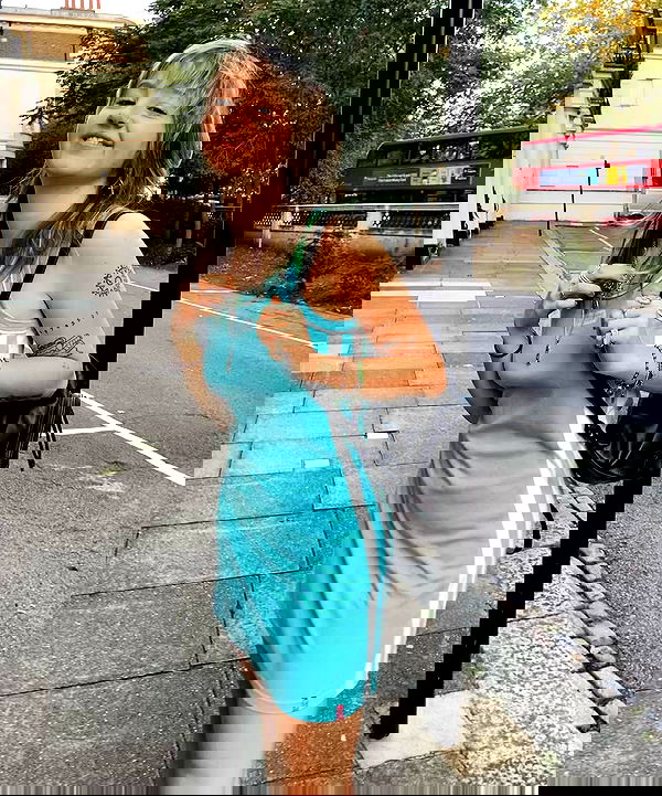 _femalien image ~ Altpins