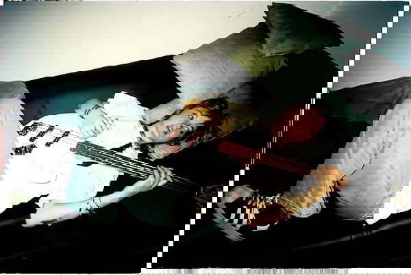 _femalien image ~ Altpins