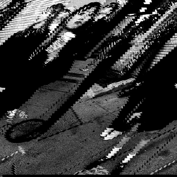 _femalien image ~ Altpins