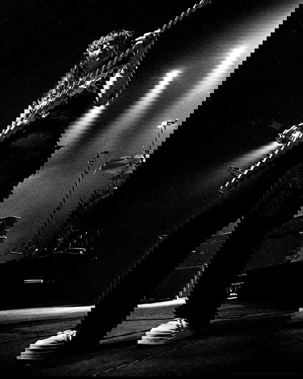 _femalien image ~ Altpins