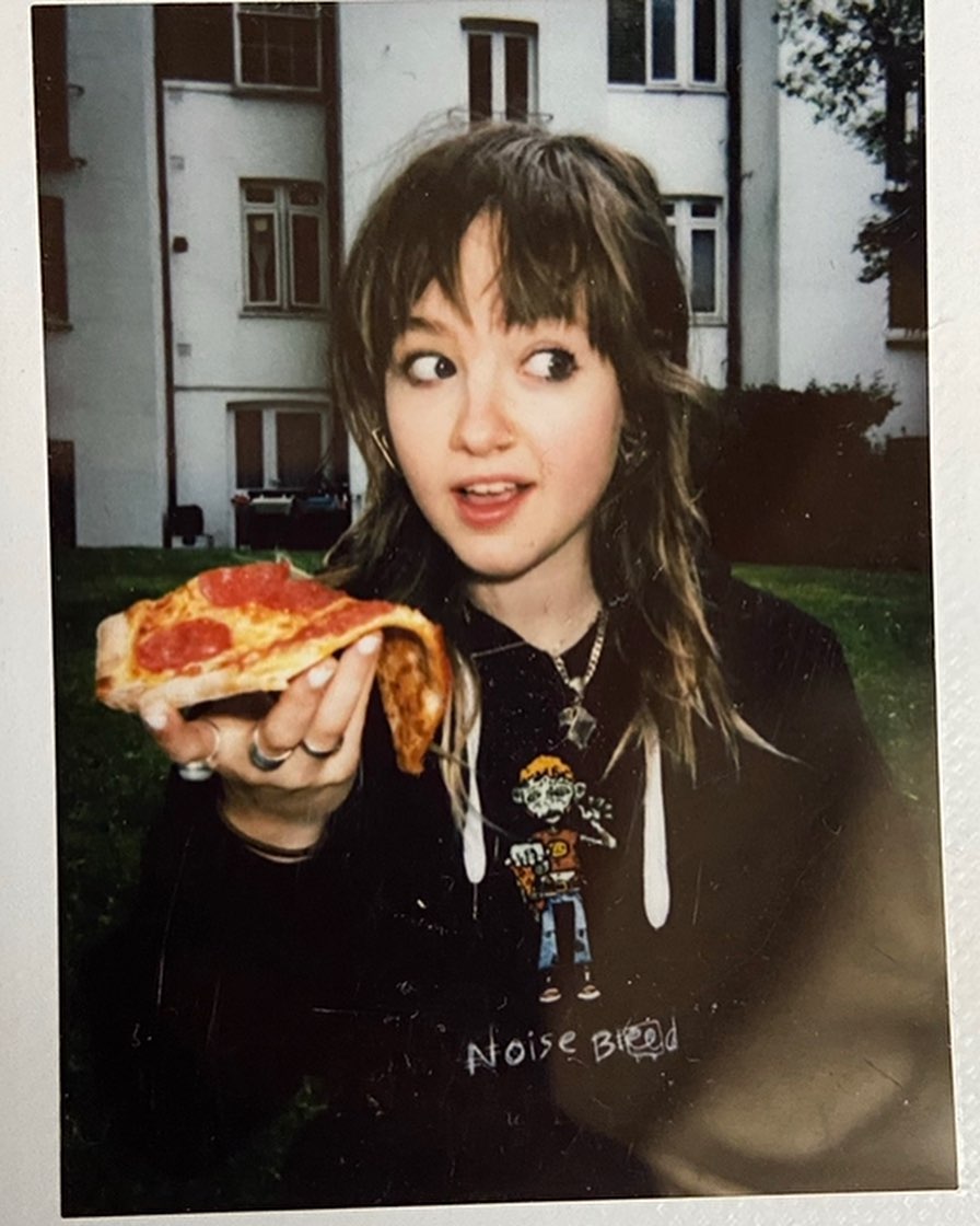 _femalien instagram image archive image