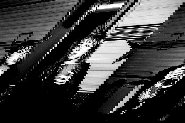 _femalien image ~ Altpins