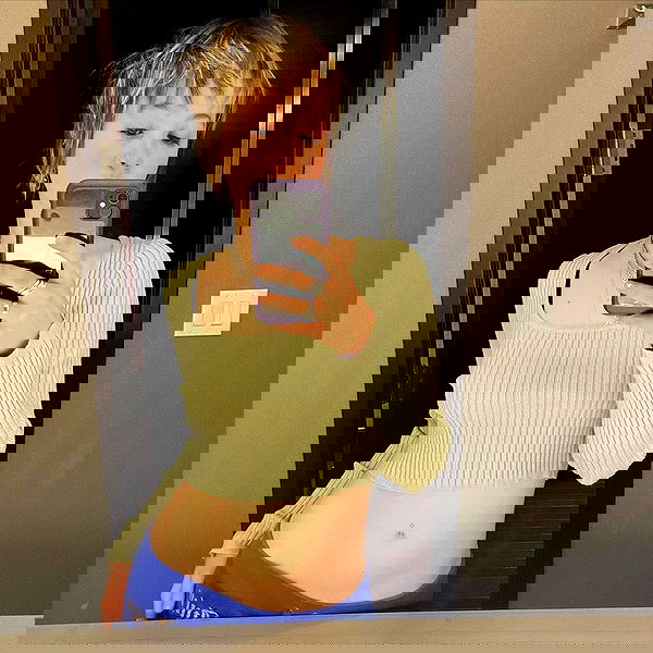 _femalien _femalien archive image