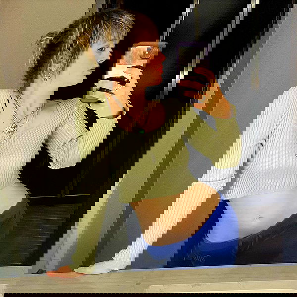 _femalien _femalien archive image