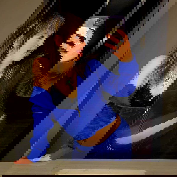 _femalien _femalien archive image