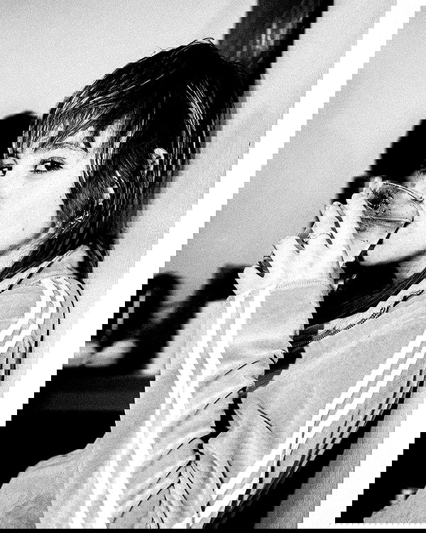 _femalien _femalien archive image